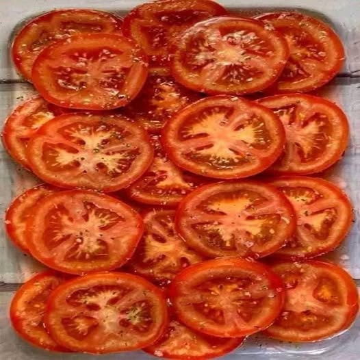 Rodajas de tomate fresco